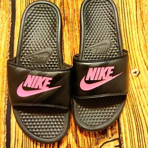 Nike slides